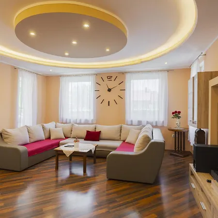 Lejlighed Beige By Interhome